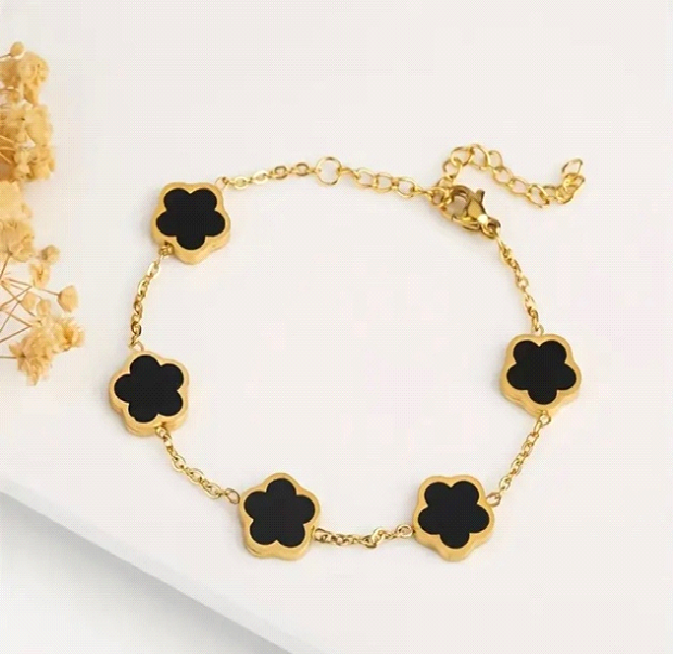 Layali Clover Bracelet